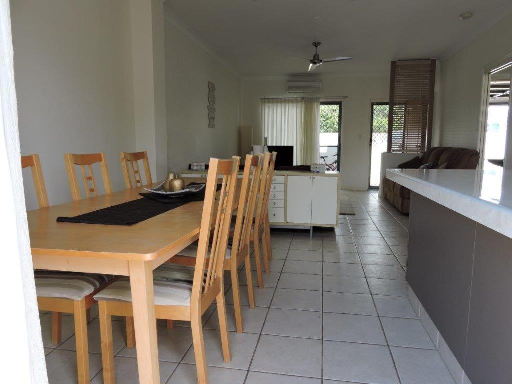 Koola Beach Apartments Bargara Exterior photo