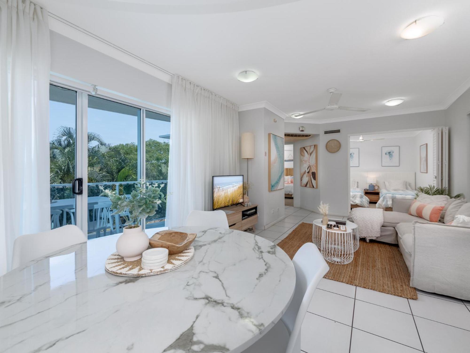 Koola Beach Apartments Bargara Exterior photo