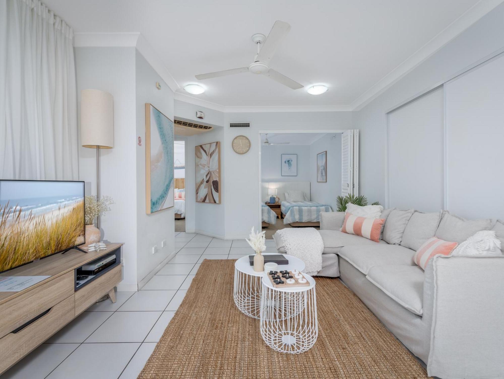 Koola Beach Apartments Bargara Exterior photo
