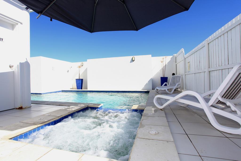Koola Beach Apartments Bargara Exterior photo
