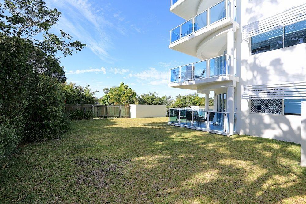 Koola Beach Apartments Bargara Exterior photo