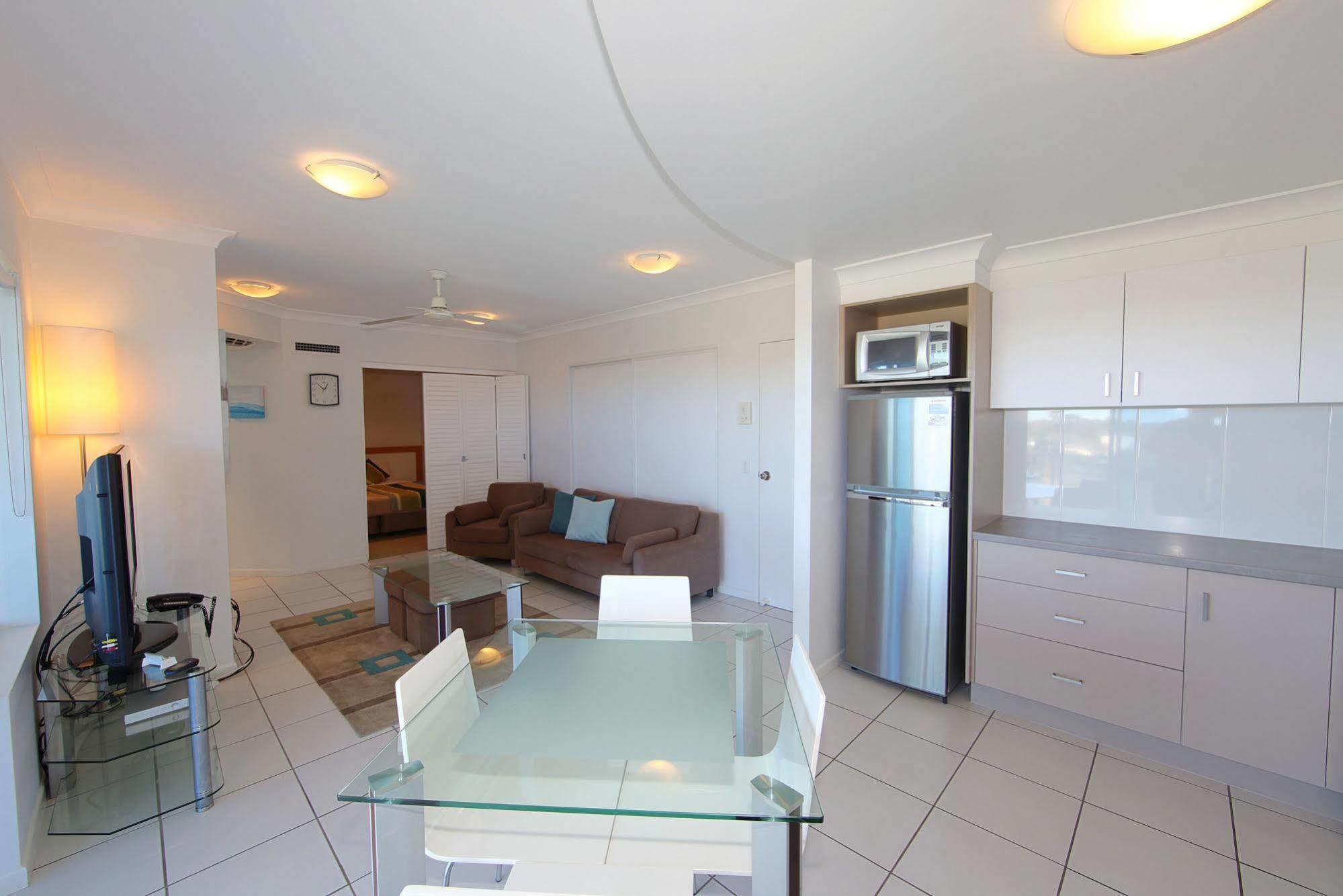 Koola Beach Apartments Bargara Exterior photo