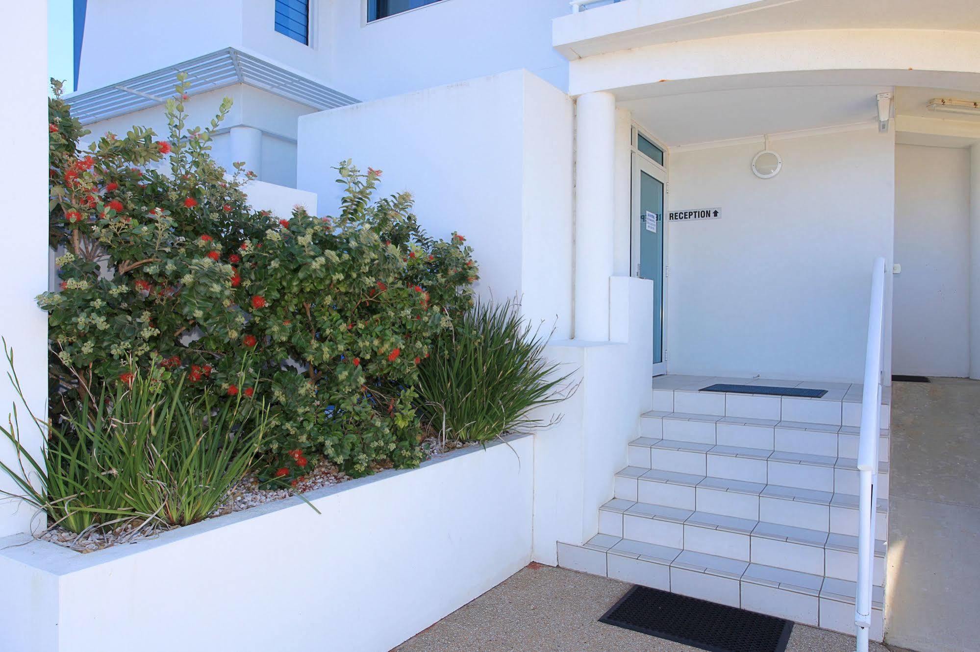Koola Beach Apartments Bargara Exterior photo