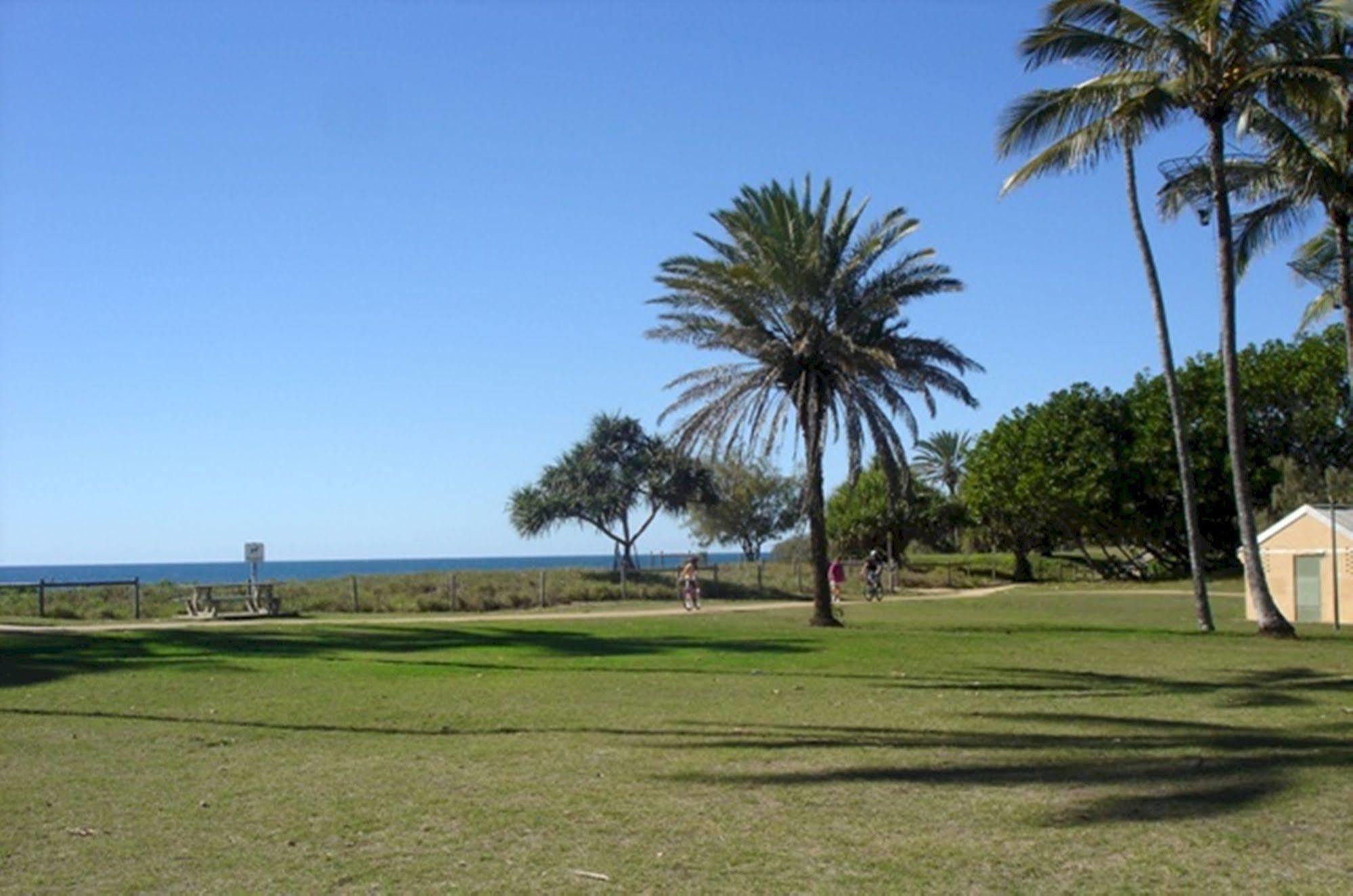 Koola Beach Apartments Bargara Exterior photo